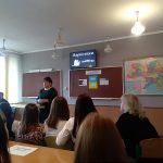 У Любарській гімназії №1 провели заняття на тему "Майбутнє України без наркотиків"