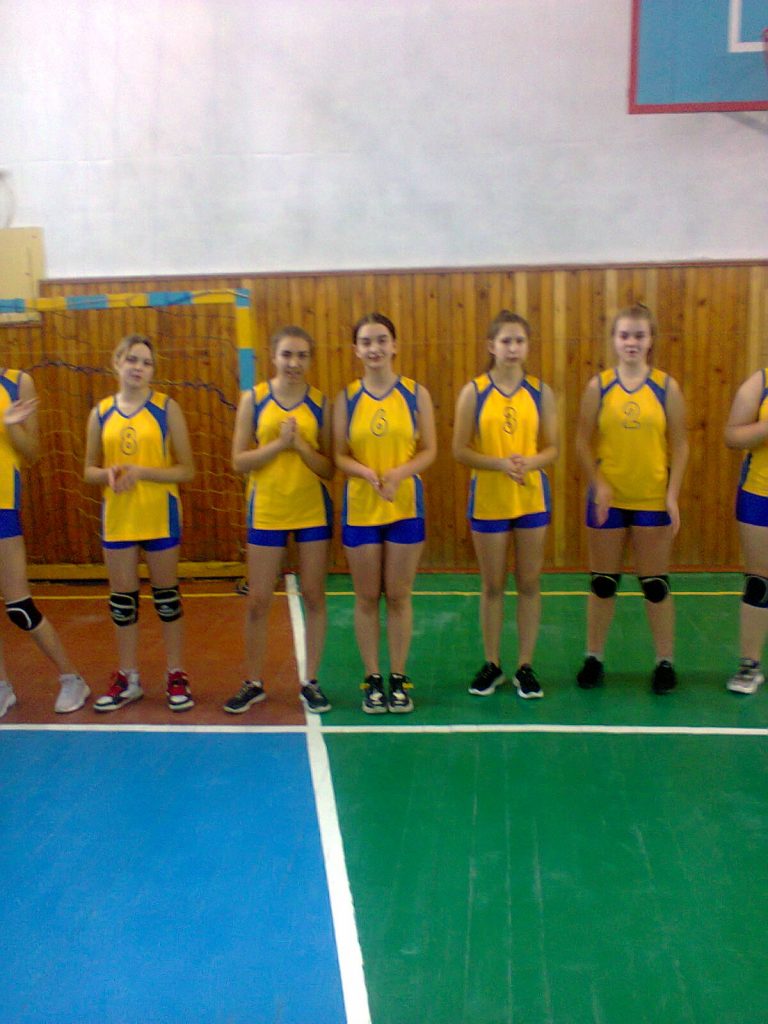 У Любарському районі відбулися змагання з волейболу серед дівчат