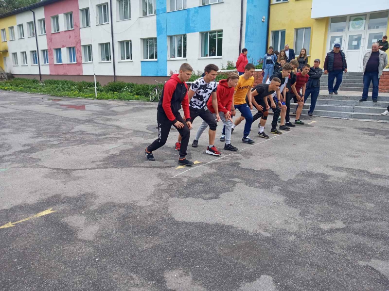 На Любарщині дев’ять команд взяли участь у змаганні з воєнізованого кросу пам’яті воїна-афганця Володимира Бойка