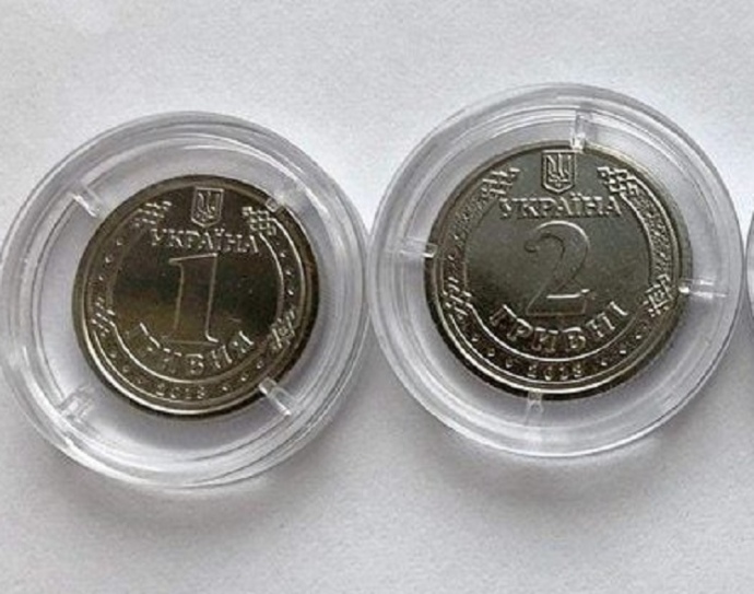 До невдалого дизайну монет 1 та 2 гривні в Нацбанку повернуться після війни