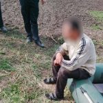 Любарщина: рибпатруль виявив рибалку на човні з сітками – збитки на майже 70 тис грн