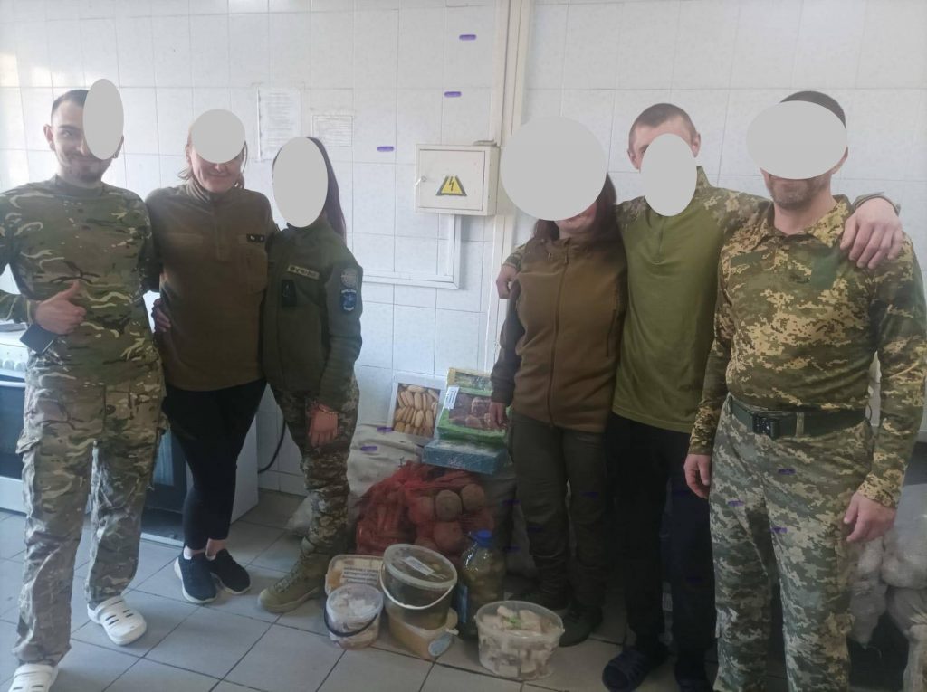 Волонтери Любарщини відправили допомогу військовим