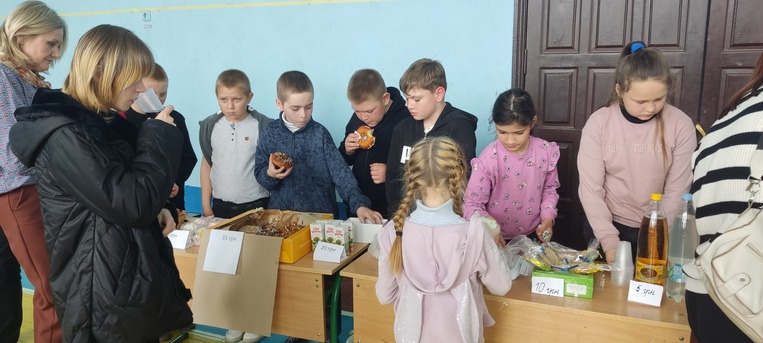 У Любарській громаді учні провели акції та зібрали гроші для підтримки ЗСУ