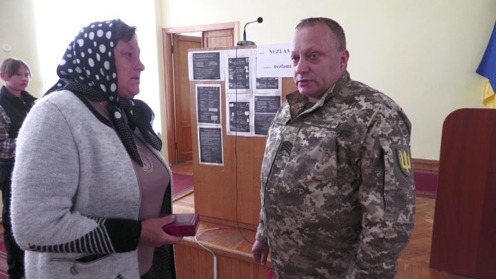 Ордени «За мужність» ІІІ ступеня вручено родинам полеглих Воїнів Михайла Ковтонюка та Вадима Креничка
