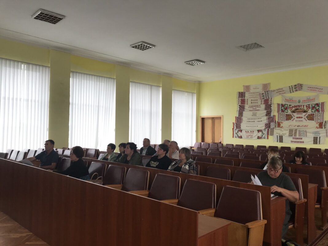 Виплату матеріальної допомоги родинам військових Любарщини погоджували на засіданні виконавчого комітету