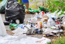 Новий сміттєвоз і 70 контейнерів: жителів Любарської громади закликають укласти договори на вивіз Новий сміттєвоз і 70 контейнерів: жителів Любарської громади закликають укласти договори на вивіз