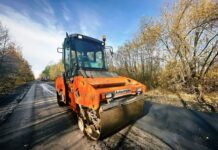 Триває ремонт автошляху Н-02/М-06/ на ділянці в Любарській громаді Триває ремонт автошляху Н-02/М-06/ на ділянці в Любарській громаді