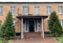 Правозахисники відвідали відділок поліції у Любарі: порушення прав на захист від катувань, жорстокого, нелюдського поводження Правозахисники відвідали відділок поліції у Любарі: порушення прав на захист від катувань, жорстокого, нелюдського поводження