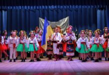 На концерті хореографічного колективу «Кутищаночка» зібрали 6 тис грн для ЗСУ На концерті хореографічного колективу «Кутищаночка» зібрали 6 тис грн для ЗСУ