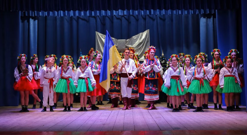 На концерті хореографічного колективу «Кутищаночка» зібрали 6 тис грн для ЗСУ