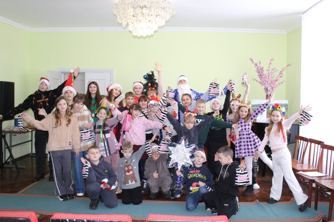 Новорічні пригоди у Любарському Центрі учнівської творчості