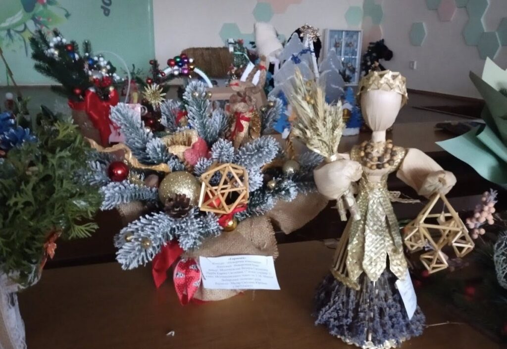 Сім перемог учнів з Любарщини в обласному конкурсі «Новорічна композиція»