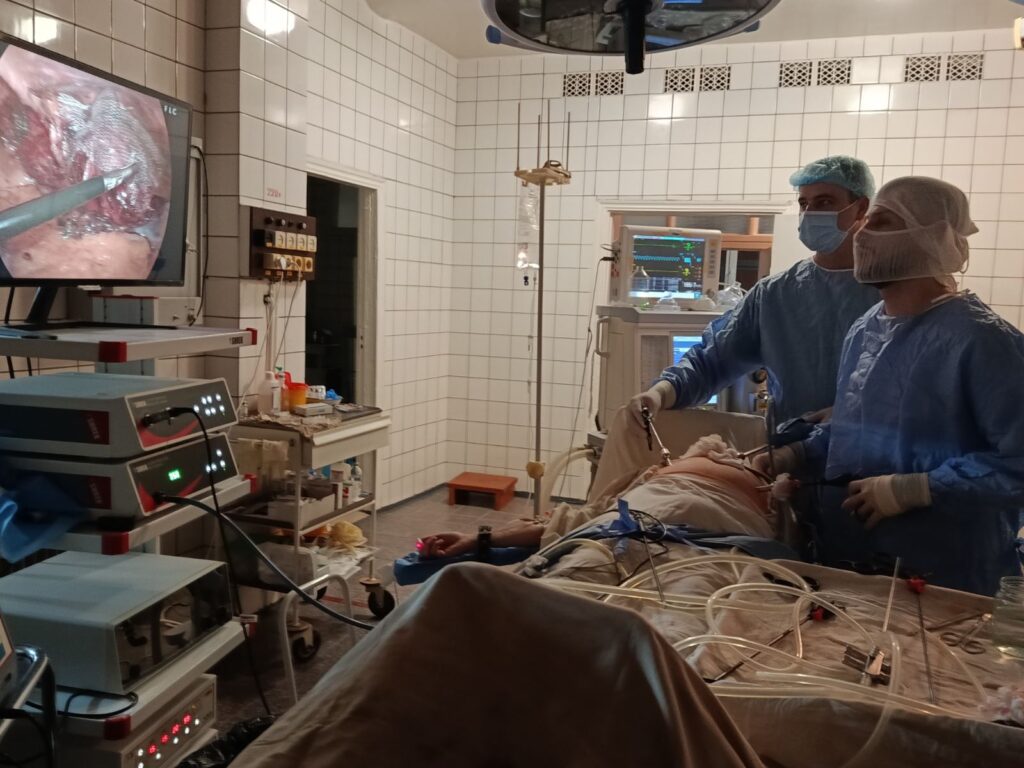 У Любарській лікарні вперше лапароскопічно оперували килу